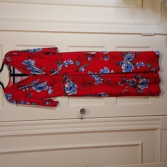 GILI Floral Print Maxi Dress - Picture 1 of 11